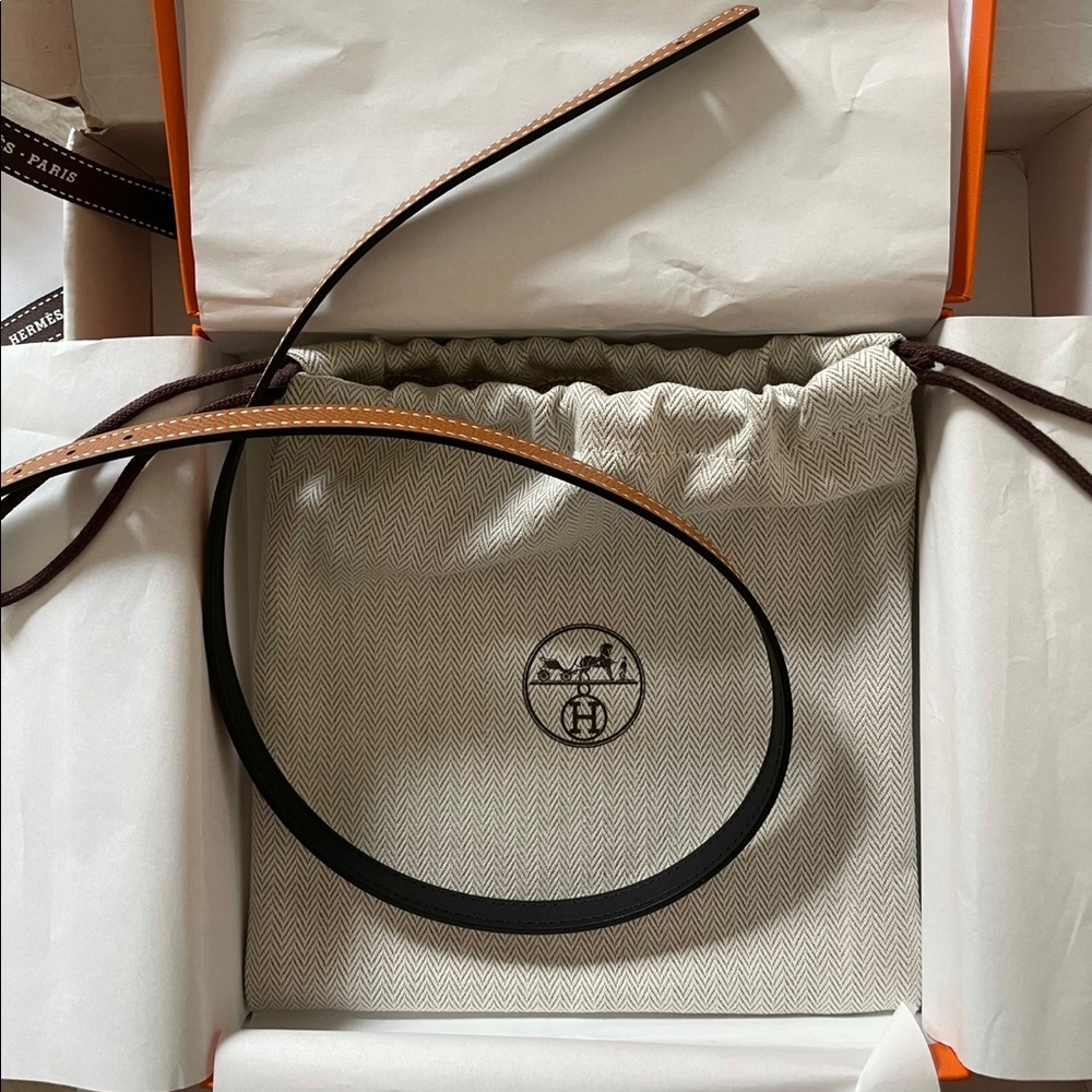 Hermès 13 mm reversible leather belt with focus buckle